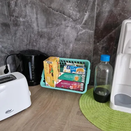 Ayna, Direkt An Der Schweizer Grenze