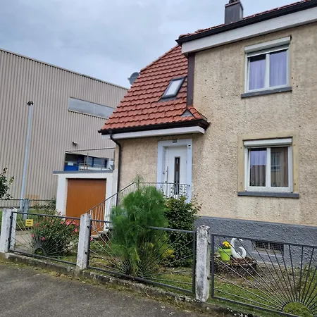 Ayna, Direkt An Der Schweizer Grenze *