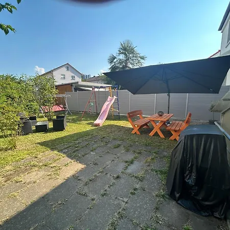 Ayna, Direkt An Der Schweizer Grenze