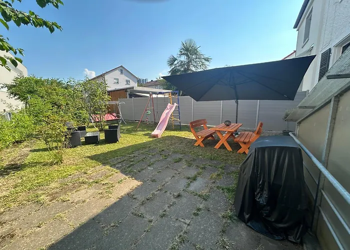 Ayna, Direkt An Der Schweizer Grenze