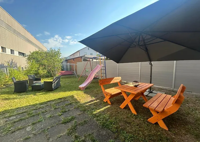 Ayna, Direkt An Der Schweizer Grenze